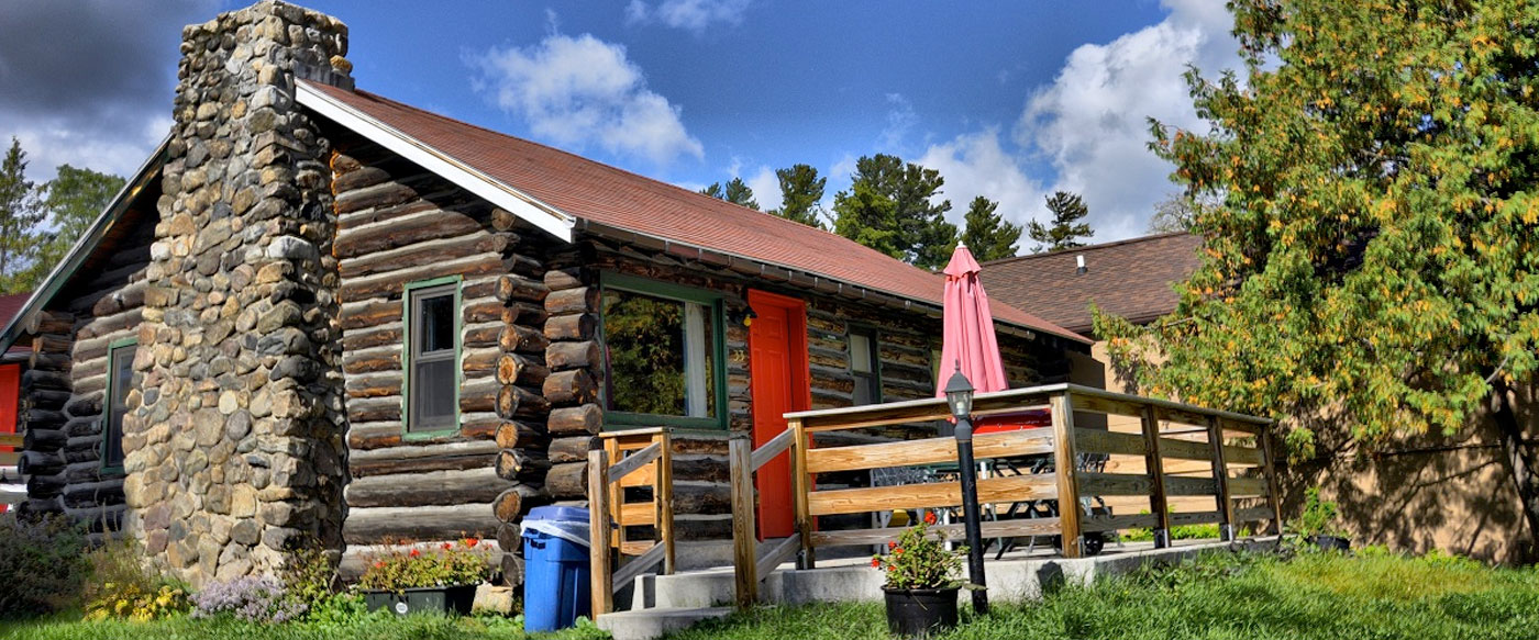 Located Lakeside in Lake George Village : O'Sullivan's On The Lake Motel